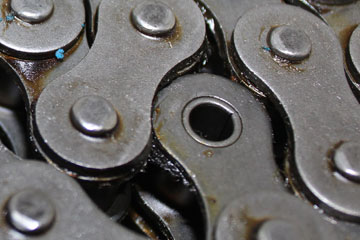 Фото: Трехрядная приводная роликовая цепь серии A ISO-606 (DIN 8188) 48A-3